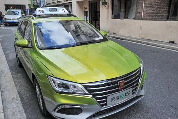 上海将投放200辆荣威ei5纯电动出租车 搭载智能化系统-电动汽车之窗